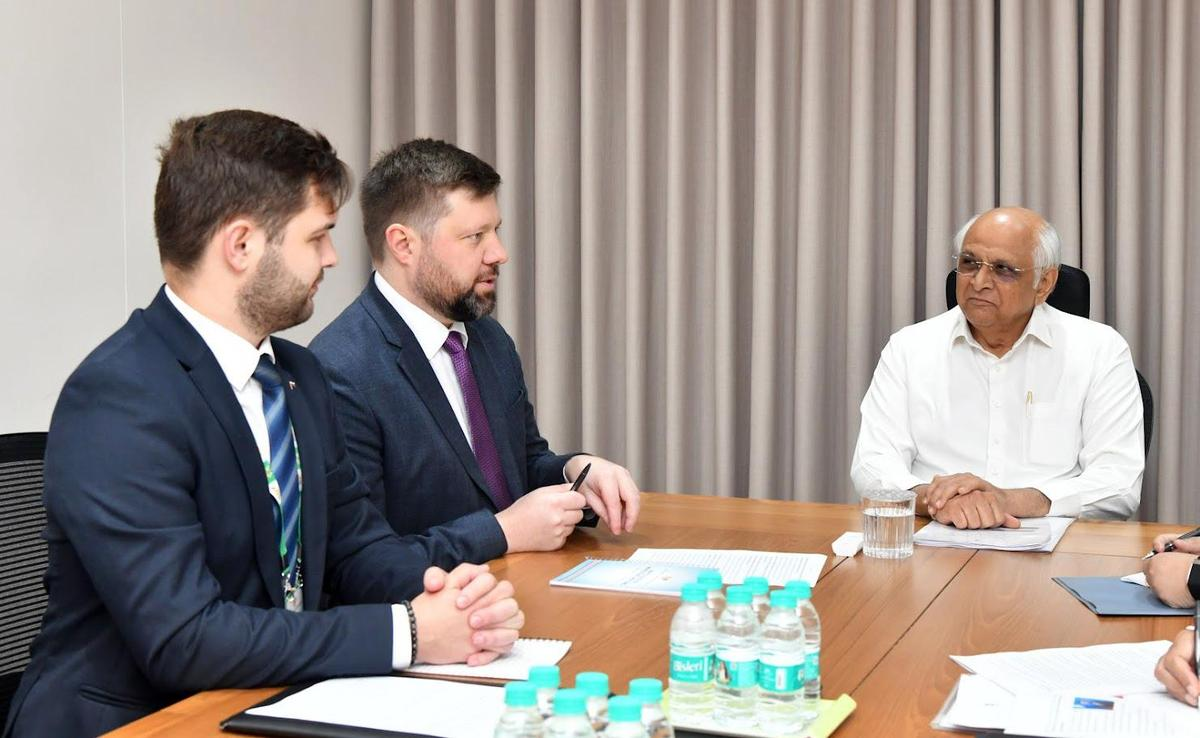Russian Consul General Meets Gujarat CM