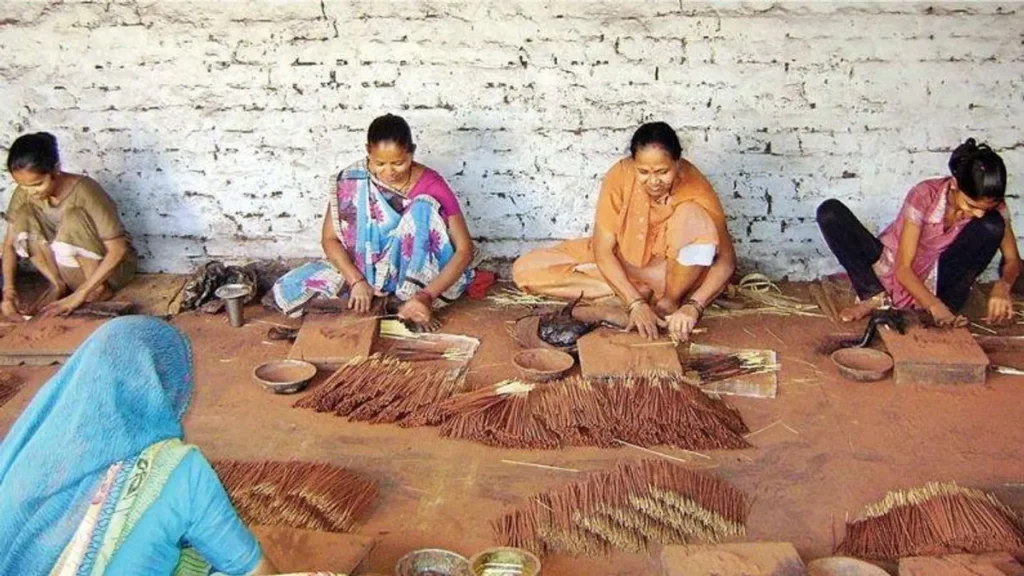 ગૃહિણીથી ઉદ્યોગ સાહસિક: મહિલાઓ માટે વ્યવસાયિક વિચારો, આત્મનિર્ભરતા અને નવી ઓળખની યાત્રા