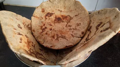 દેશી આહાર: શું બાજરીના રોટલા ખરેખર ઘઉં કરતાં વધુ હેલ્ધી છે?