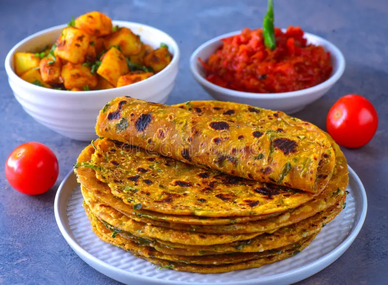 બહારનું જંક ફૂડ છોડો! ઘરે બનાવો આ ૫ પૌષ્ટિક અને સ્વાદિષ્ટ ગુજરાતી નાસ્તો.