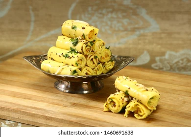 અજમાવા જેવી 10 લોકપ્રિય ગુજરાતી નાસ્તાની વાનગીઓ, જે એકવાર તો જરૂર ટ્રાય કરો