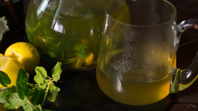 ઇમ્યુનિટી વધારવા માટે આદુ, લીંબુ અને મધનો ઉકાળો કેવી રીતે બનાવવો