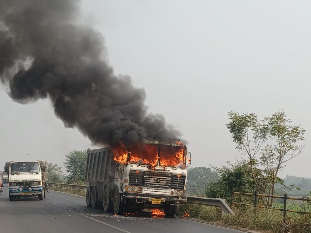 Savli Vadodara Road Fire News