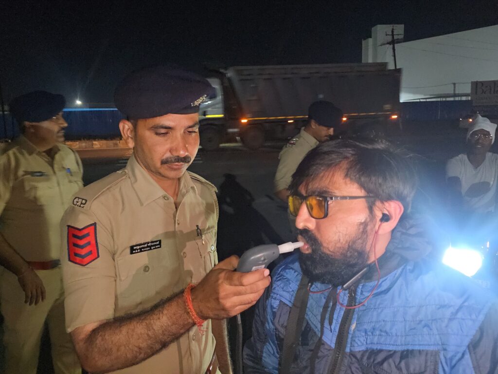 31 ડિસેમ્બર 2025ની રાત્રીએ વિરમગામમાં 30થી વધુ લોકો દારૂ પીધેલી હાલતમાં ઝડપાયા