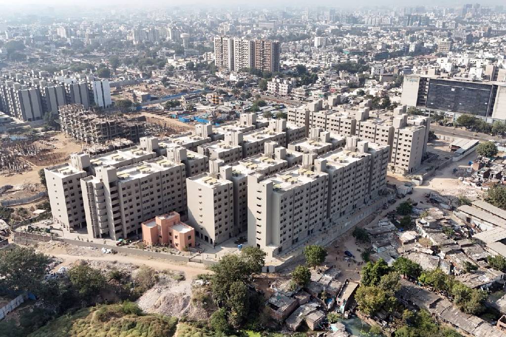 આવાસ નિર્માણ યોજના