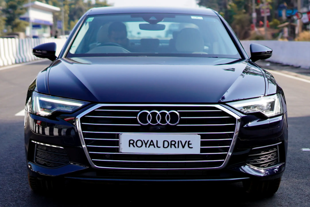 સેકન્ડ હેન્ડ લક્ઝરી કાર