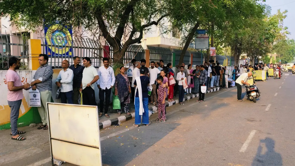 Admission Season શરૂ થતાં Jan Seva Kendrasમાં વધ્યો ધસારો